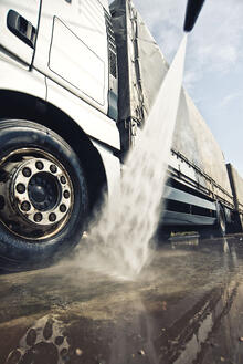 truck-wash-1.jpg